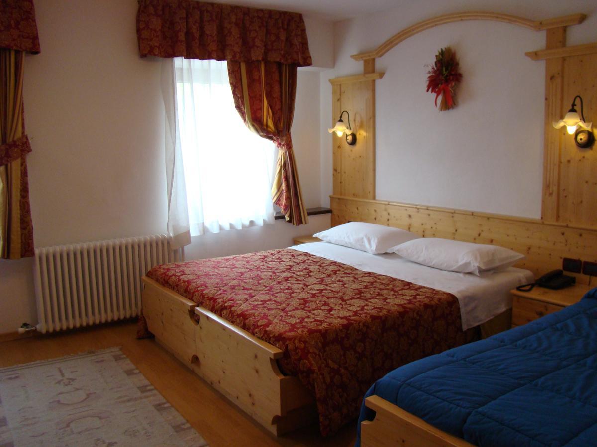 Hotel Pizzo Degli Uccelli Castello Tesino Exterior foto